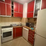 Modern Free Parking Near Center *