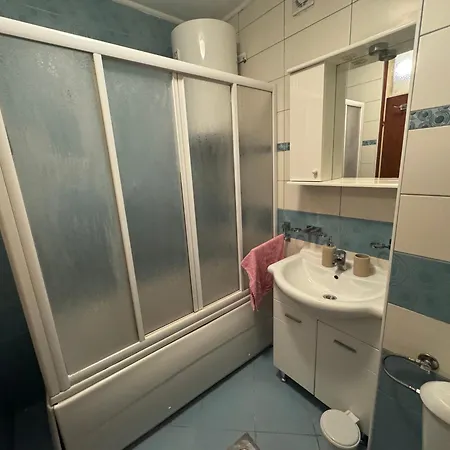 Apartamento Modern Free Parking Near Center